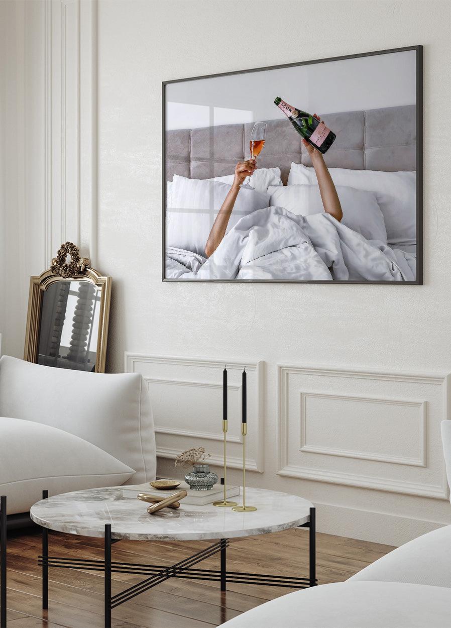 Champagne in Bed Plakat - Posterbox.no