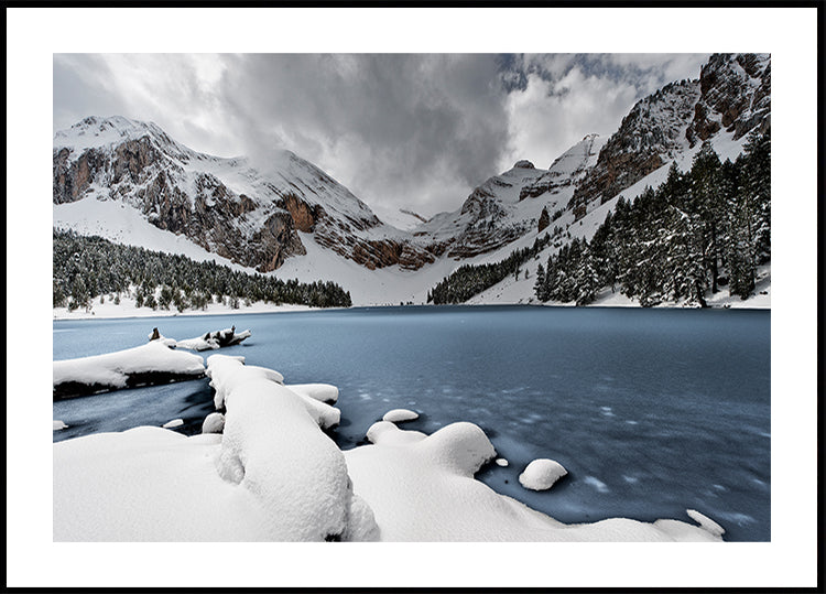 Last snowfall (La Basa la Mora) Poster