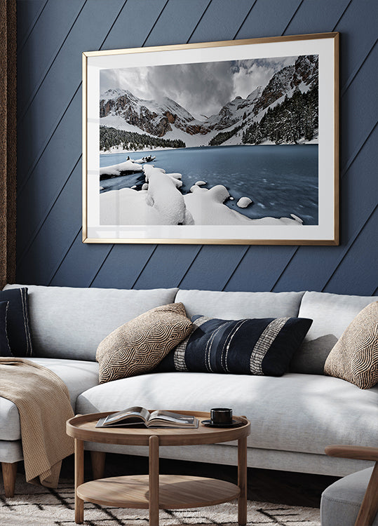 Last snowfall (La Basa la Mora) Poster